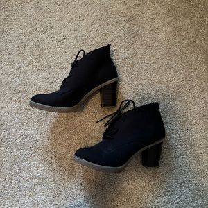 Old Navy Black Booties